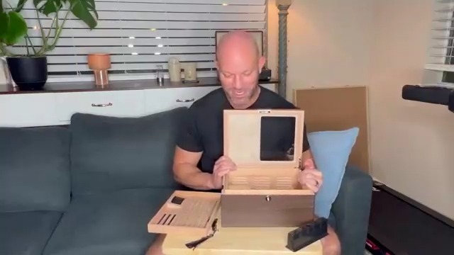 Amazon.com: Cigar Humidor Box with Ventilation Grid – Holds up to