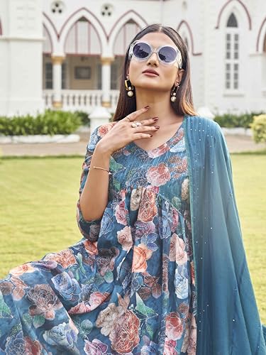 Image of Womanista Women Cotton Blend Sequinns Work Alia Cut Flared Kurta Set