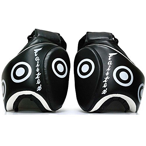 Fairtex Thigh Pads TP3 Schwarz pour amortir les low-kicks puissants sans douleur au club