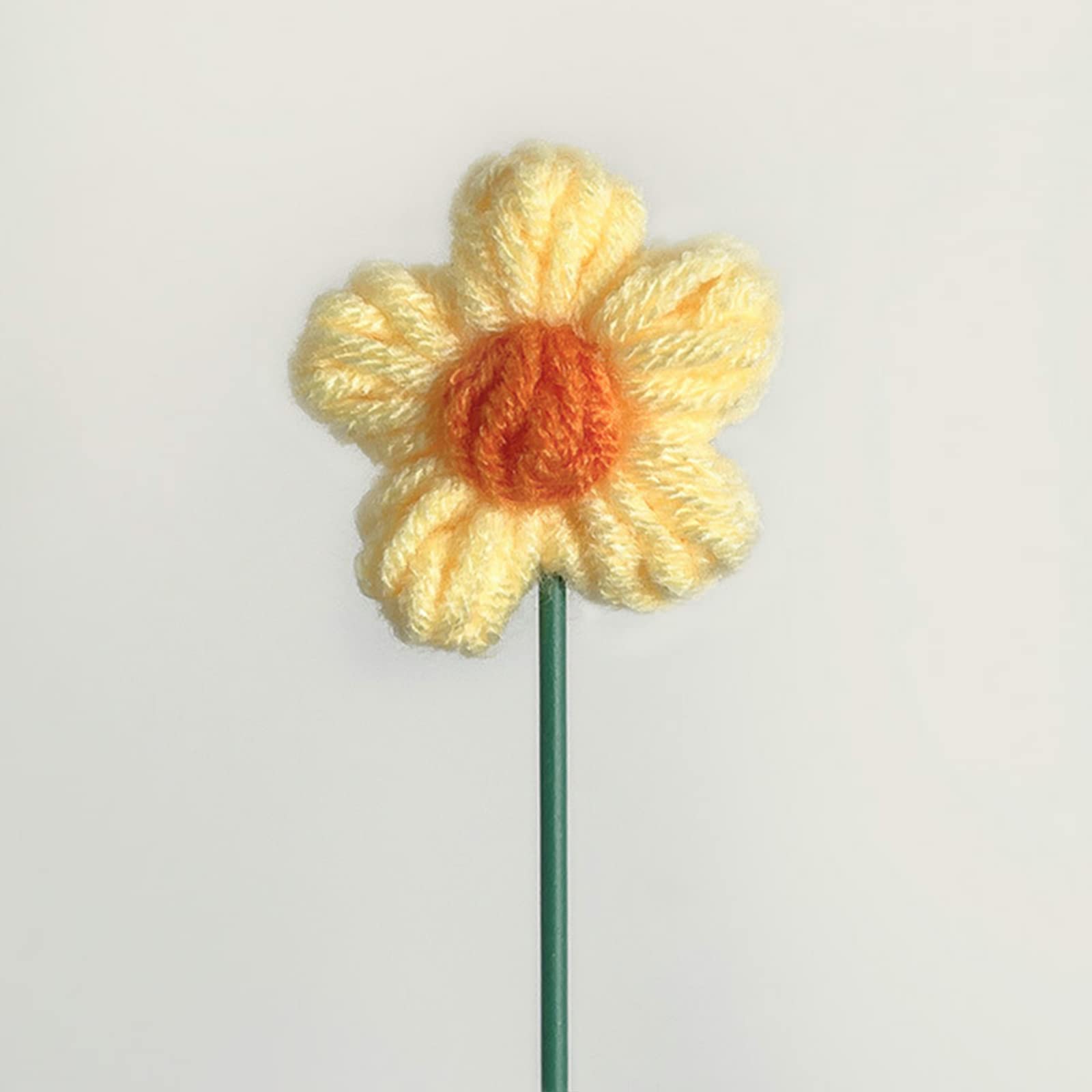 Nucelit 5pcs Handwoven Flower Knitted Crochet Flower Bouquet Ornaments for Wedding Party Decoration Valentines Day Gift Knitted