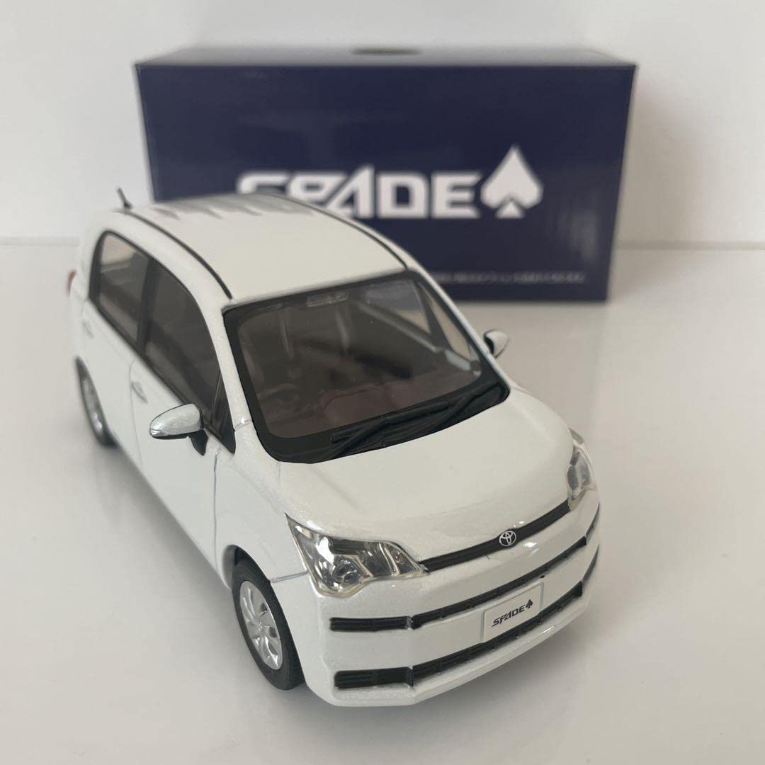 トヨタ スペイド　カラーサンプル Amazon.co.jp: 1/30 トヨタ スペイド スペード カラーサンプル