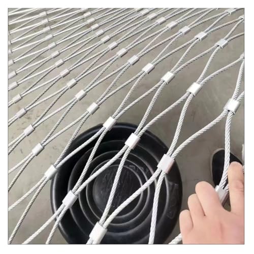 XeXX`[C[bVA҂܂ꂽ_ȃ[vAh~tFXA12cm̑ϏՌlbgA̗Vя̕ی(1.5x6m)