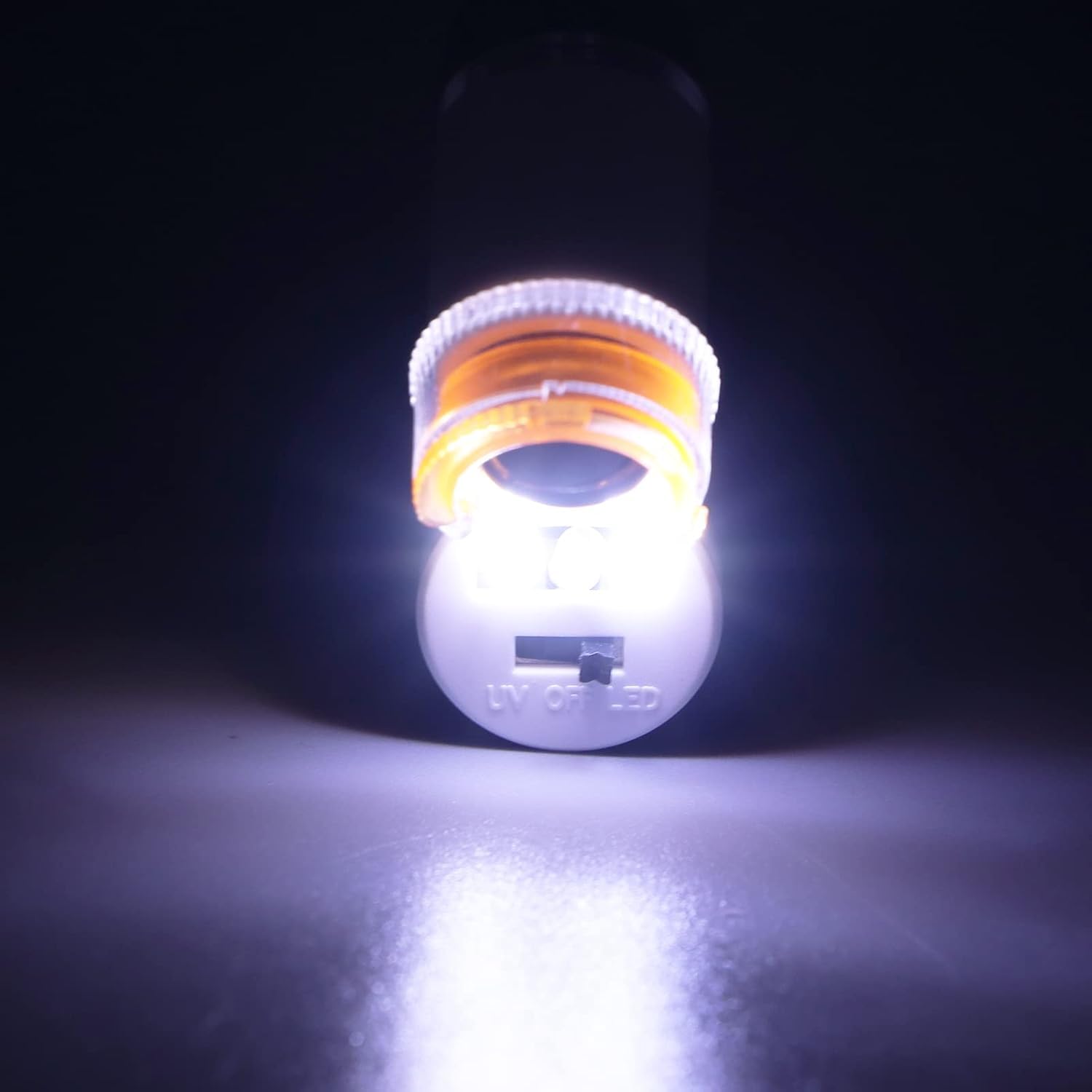 Loepen 50X Mini draagbare draagbare microscoop Vergrootglas met UV en LED- licht voor close-work Lezen Sieraden Munthorlogereparatie
