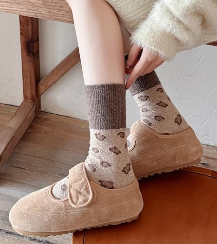 Image of Women's Leopard Animal Cheetah Print Crew Ankle Cotton Socks Size 5-9