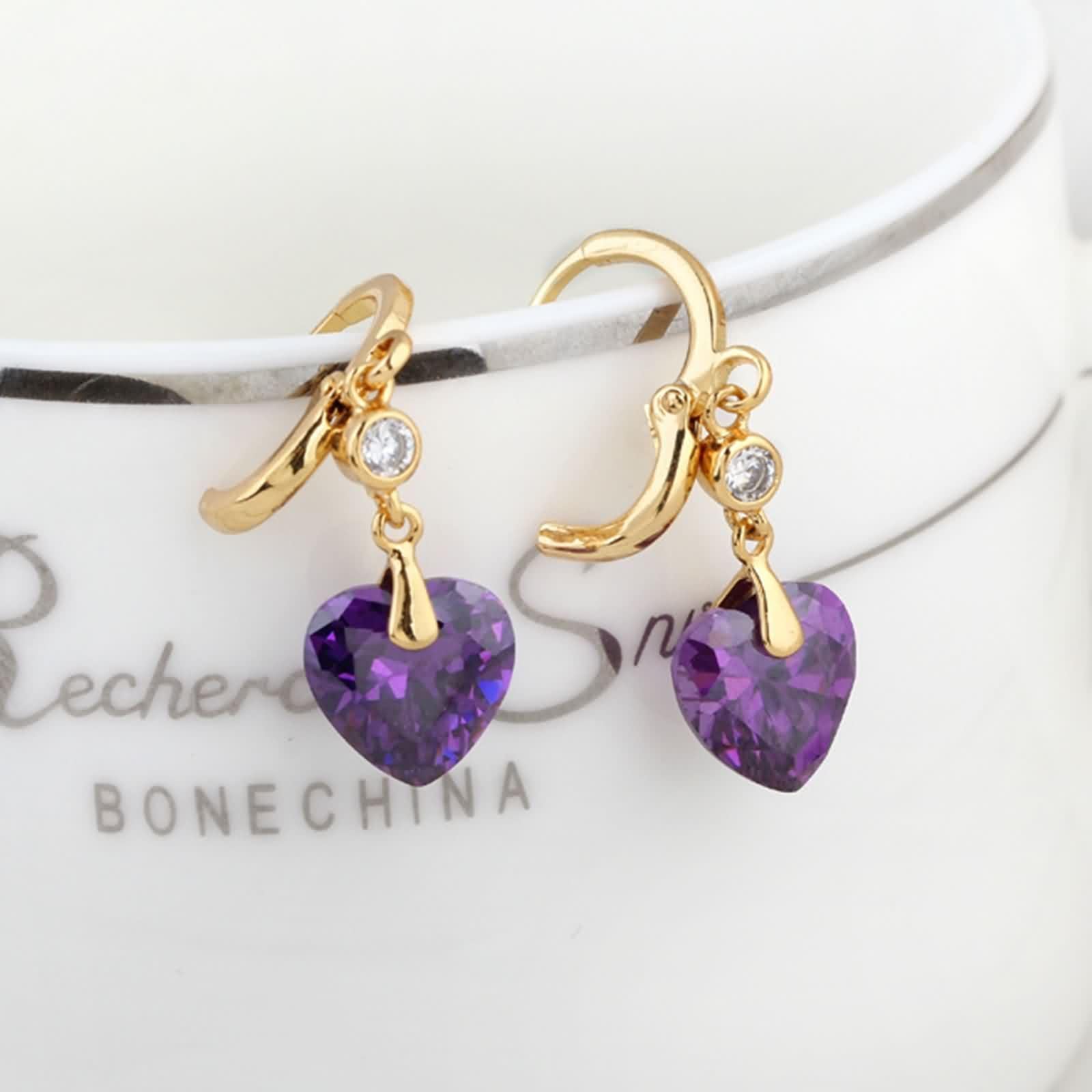 KnSam Pendientes de aro para mujer de oro au750 de 18 quilates, con amatista lila, corte de corazón, para mujer, pequeños pendientes de oro amarillo 750 con moissanita, oro amarillo 750