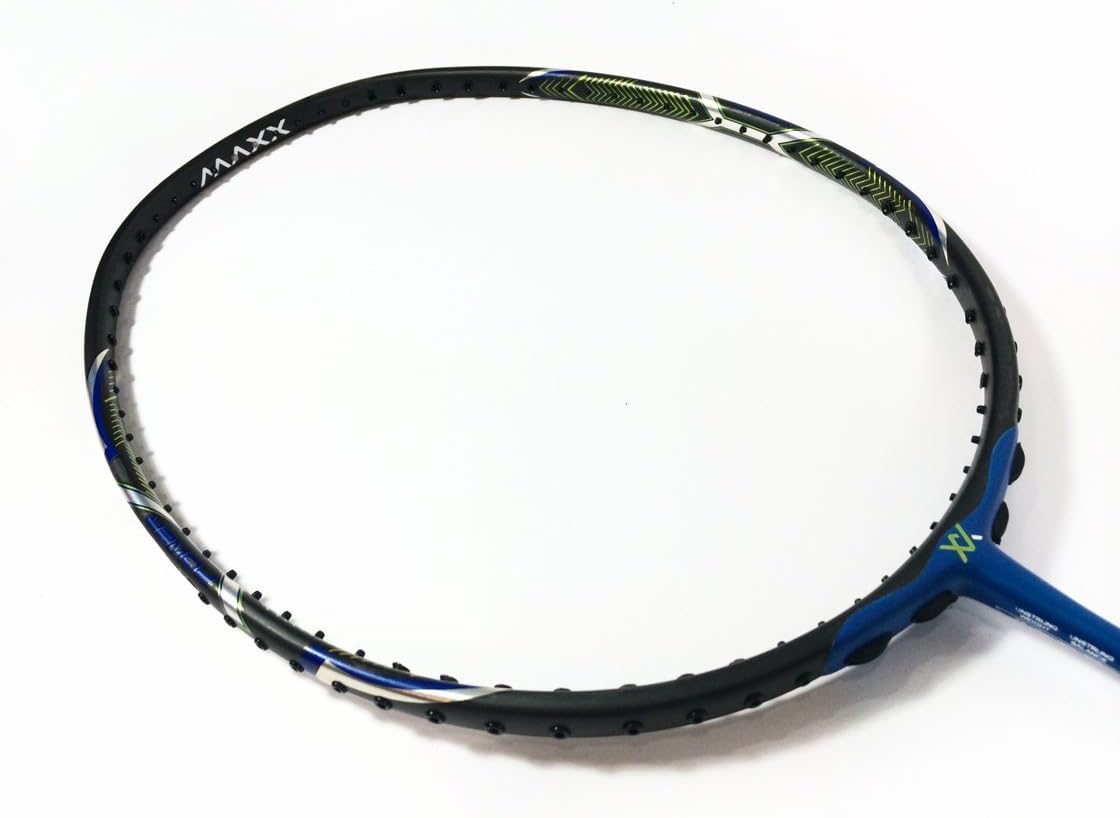 Amazon.com: MAXX Tornado Light Badminton Racquet Free Fleet String ...