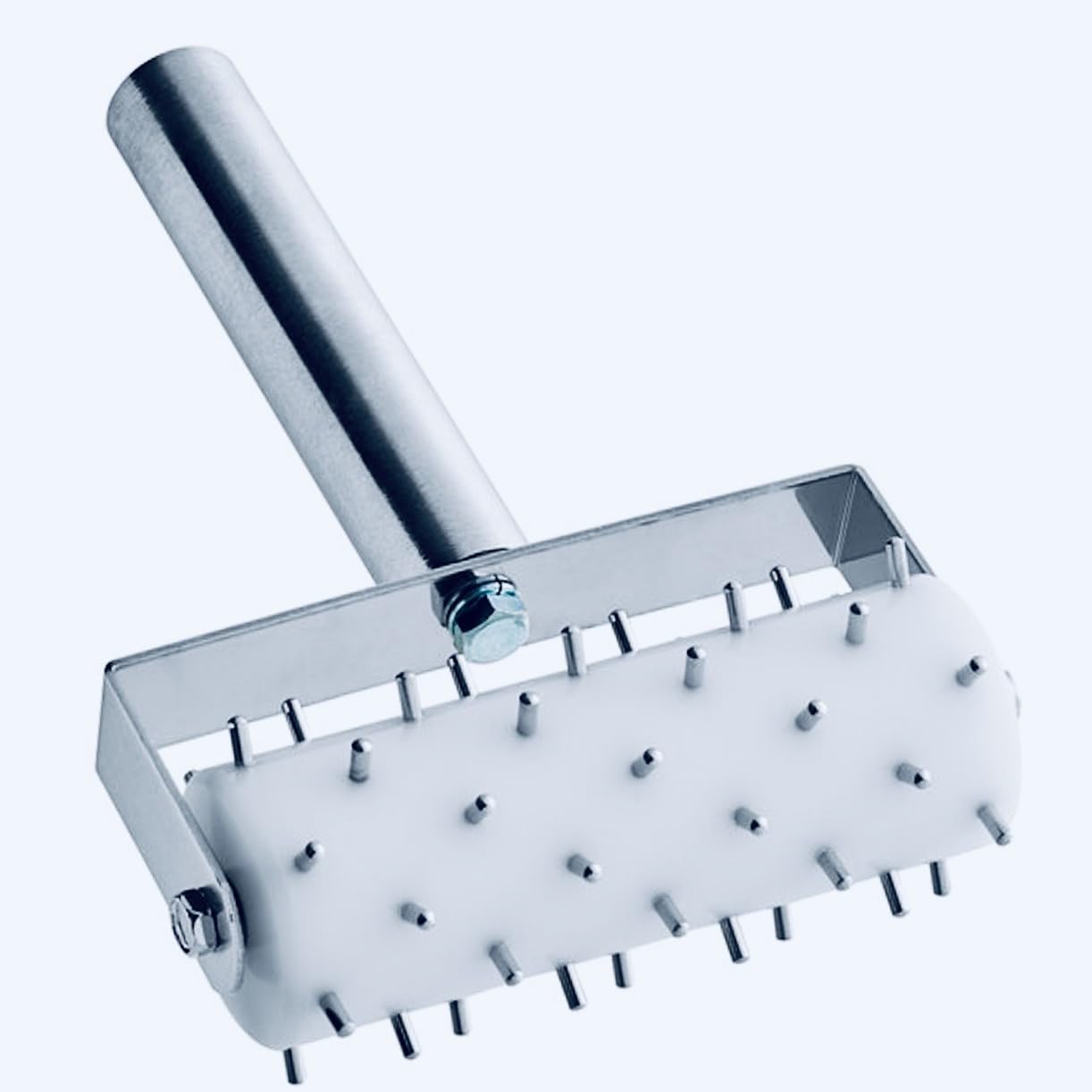 AME D’ESSENCE Pizza Roller Docker - Plastic Barrel with 3/8 Inch Stainless Steel Pins, Perfect for Evenly Docked Dough and More.