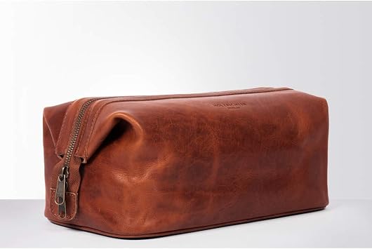HOLZRICHTER Berlin - Large Leather Toiletry Bag for Men and Women (No-5-2) Toiletry Bag 20 x 29 x 16 cm Genuine Leather Cosmetic Bag Cognac