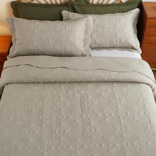 Image of EVENHUG Oversized Quilts Set King Size 3 Piece Bedding Set Reversible Bedspread with 2 Pillow Shams Coverlet Lightweight Soft Bed Cover for All Season(120 inchX120 inch,Taupe)