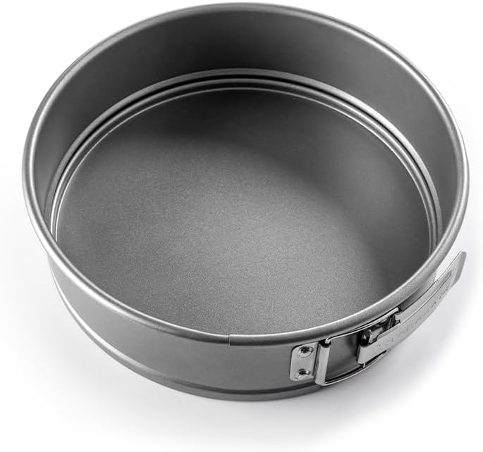 KitchenAid Bakeware Aluminized Steel PFAS-Free Nonstick 24 cm Springform Cake Pan, Oven Safe, Dishwasher Safe, Grey