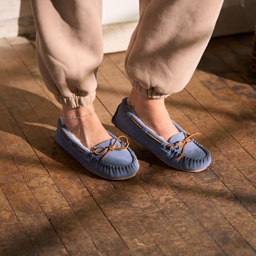 Minnetonka Women's Cally, Vintage Blue, Size 104