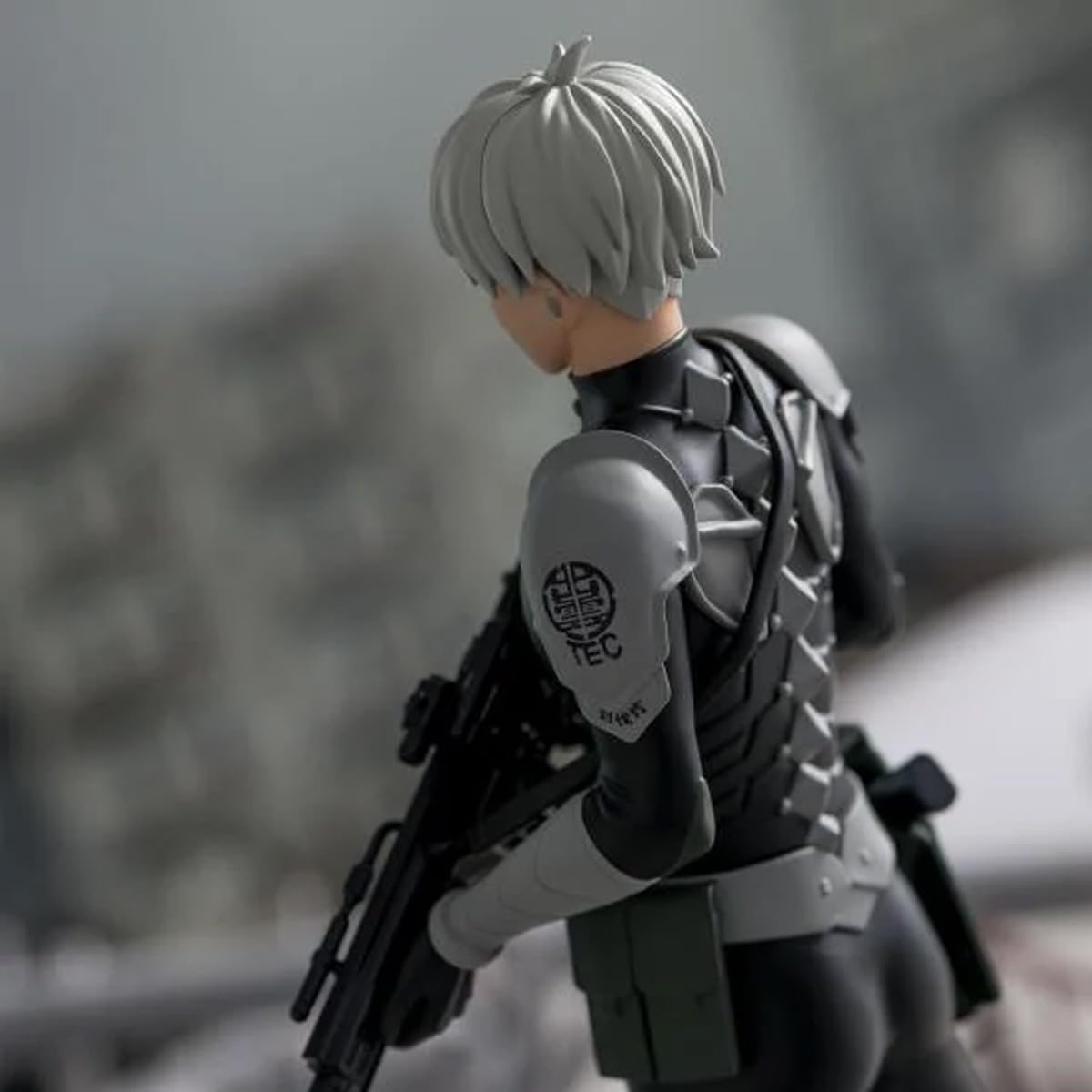 Kaiju No 8 Collectible Figure (Reno)