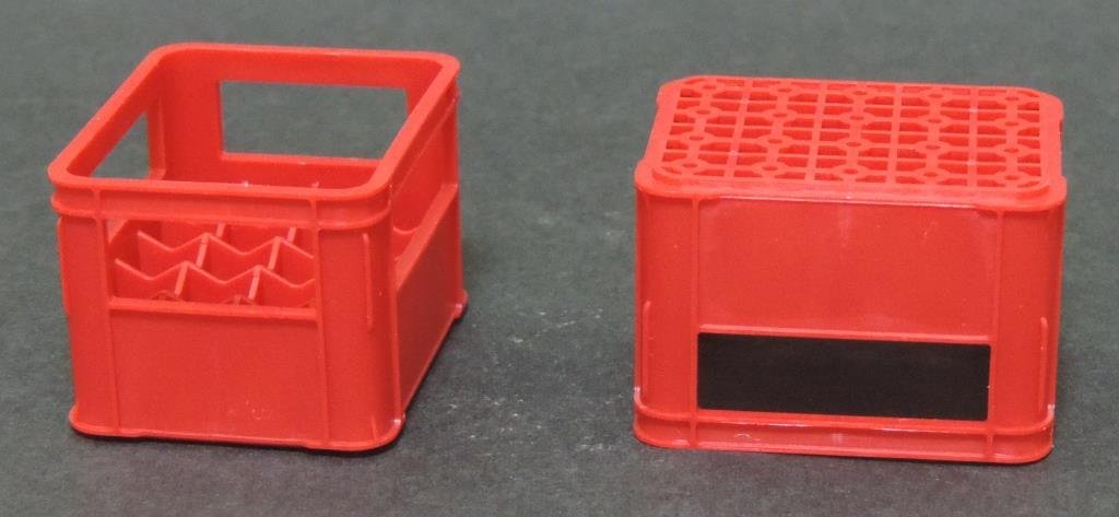 Amazon | 1/12 ビールケース赤 （2個セット） ミニチュア | 家具