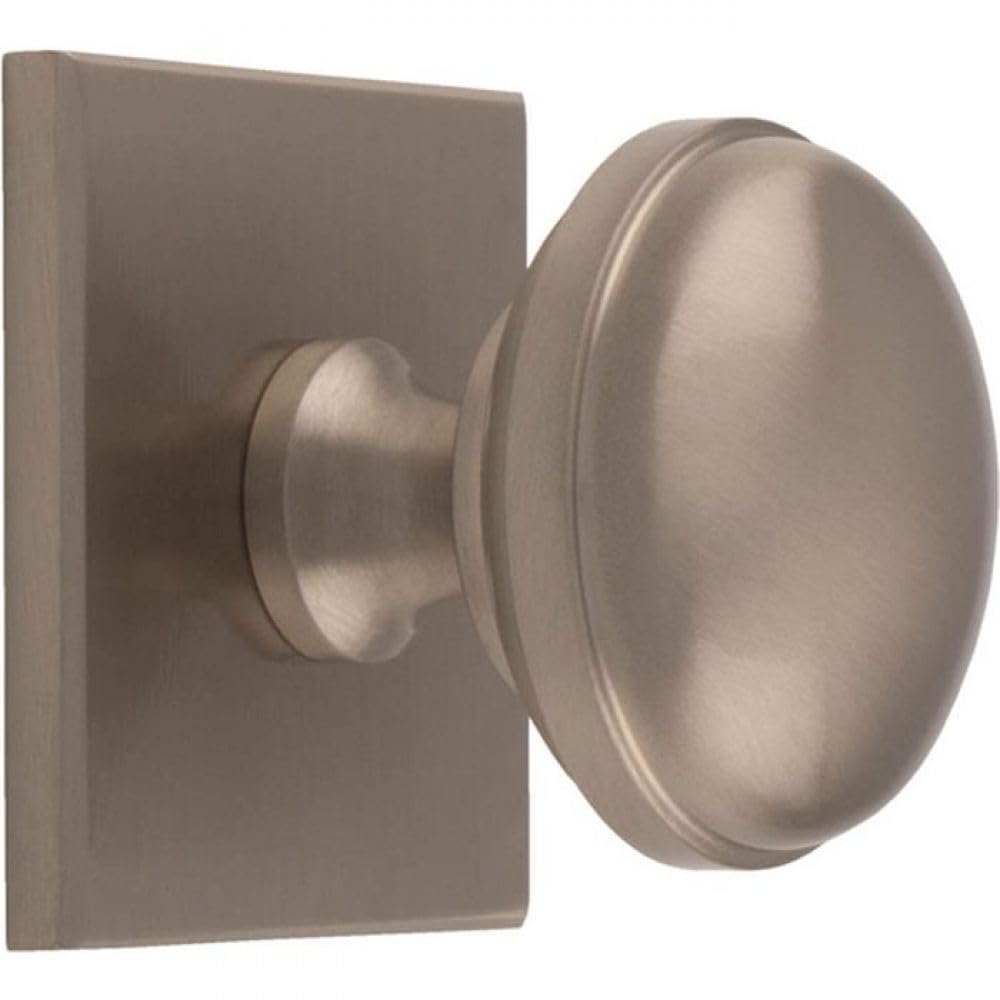 Carlisle Brass Satin Nickel Harmonise Warwick Cupboard Knob On Square Backplate (Satin Nickel)