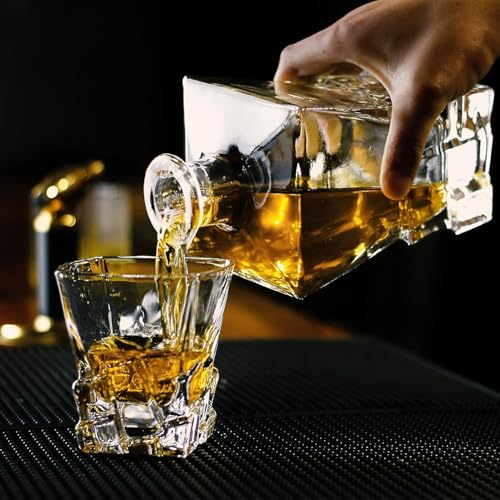Image of Vilon Whiskey Decanter with Glass Stopper, Crystal Glass Liquor Decanter for Alcohol, Wine, Scotch, Brandy, Vodka or Bourbon decanters | 850 ML | Clear (Stone Decanter)