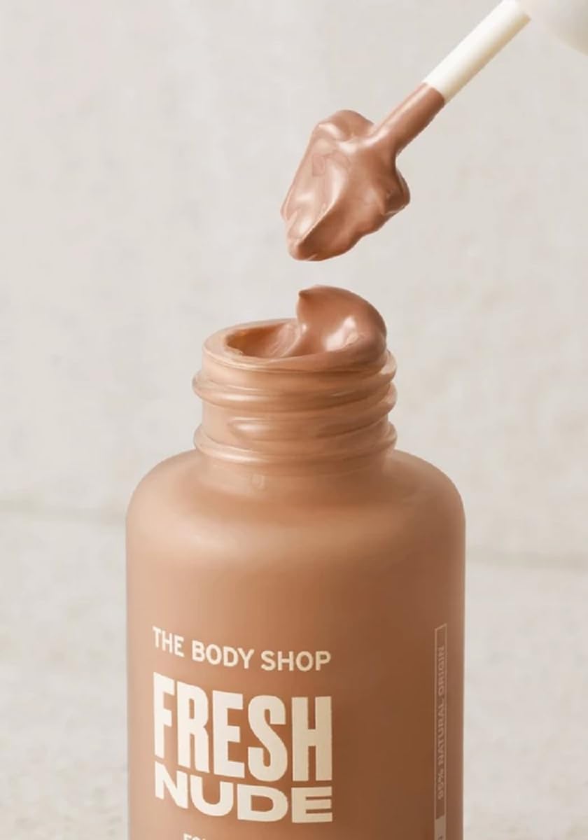 The Body Shop Fresh Nude Foundation 30ml nude glow finish Tan 2N, 30 ml (Pack of 1) - Image 2