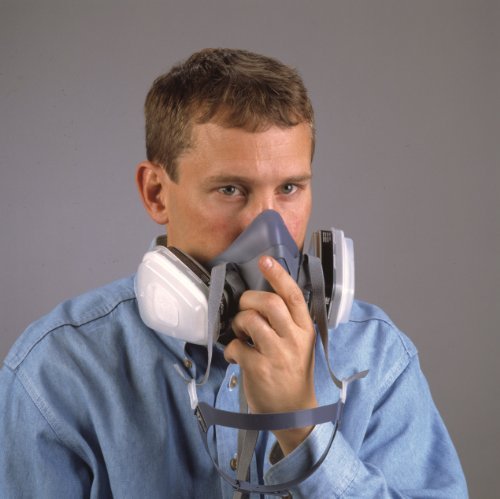 3M Half Facepiece Reusable Respirator 7502/37082(AAD), Respiratory Protection, Medium Size: Medium, Ferramenta