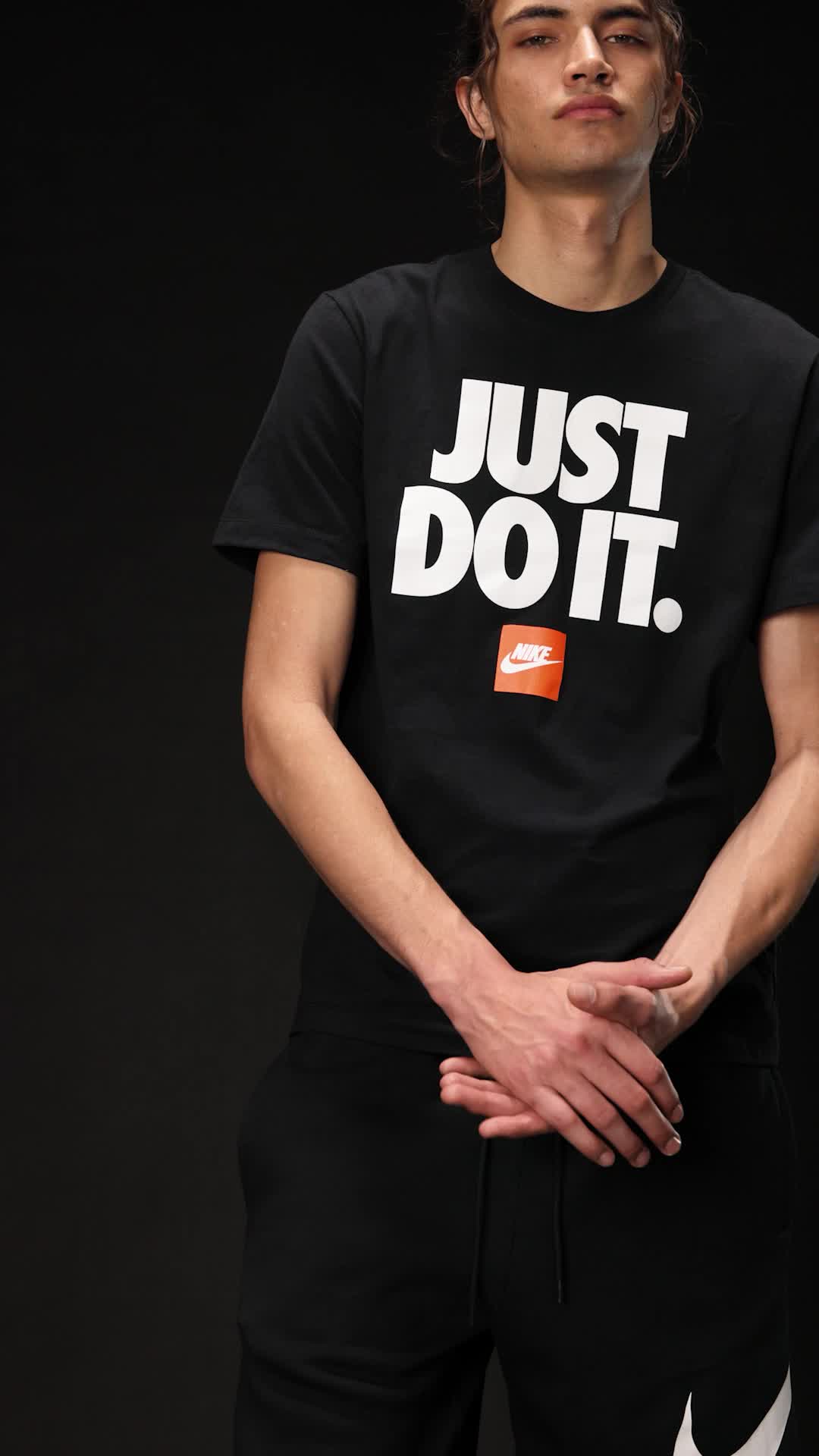Nike Men's Club Just Do It Graphic T-Shirt, Black, X-Small