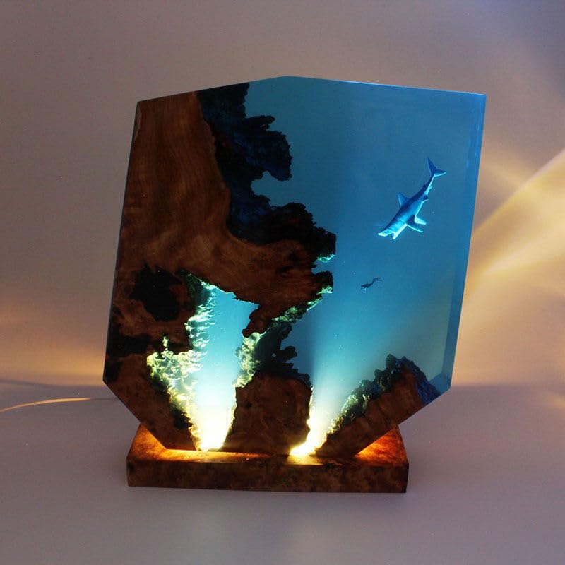 Drawelry Epoxy Resin Ocean Lamp, Handmade LED Ocean Diver Night Light, Resin Art Bedside Table Lamp for Men Office Decor Bedroom Decor 15.24x10.16cm (Shark and Diver)