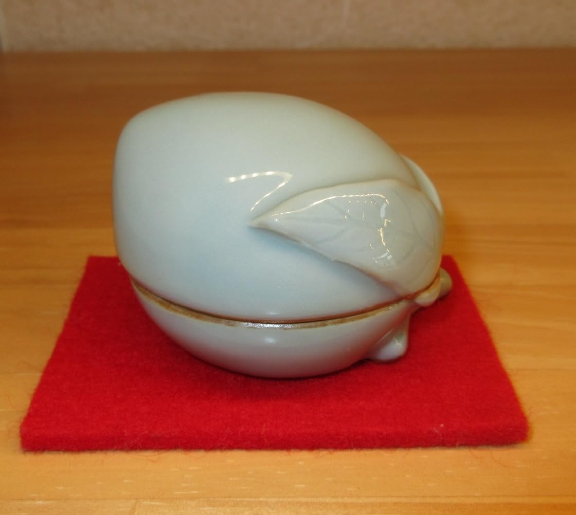送料込【逢絢亭・新品】茶道具 香合 京焼 青磁 桃の形 諏訪蘇山 共箱入り Amazon.co.jp: 逢絢亭茶道具 香合 京焼 青磁 桃の形 諏訪蘇山 共箱入り
