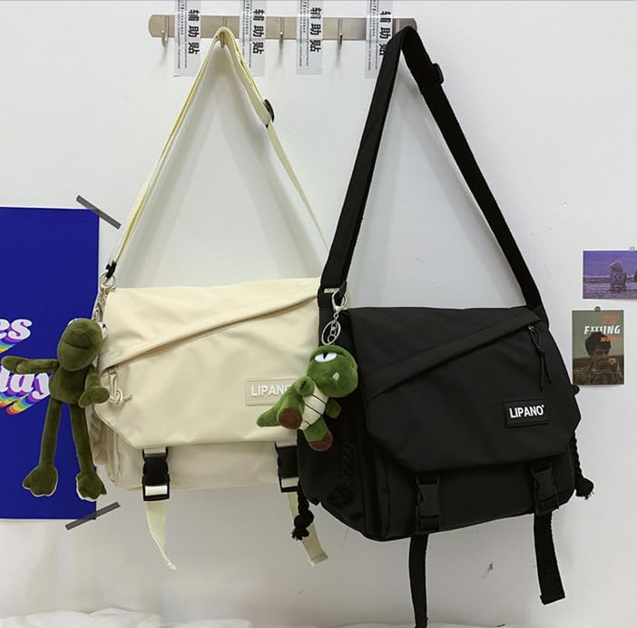 Sac à bandoulière en nylon kawaii style japonais avec pin's et ornements