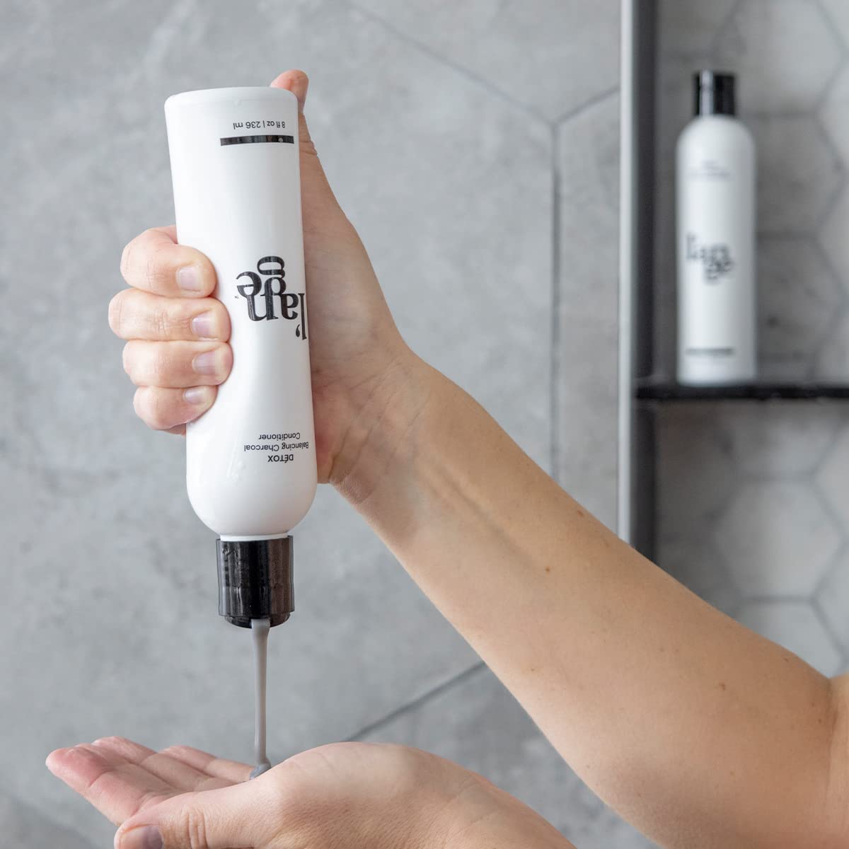 L'ANGE HAIR Détox Balancing Charcoal Conditioner | Helps Soothe Scalp and Remove Impurities | Boosts Moisture, Bounce, and Shine | Sulfate Free and Paraben Free