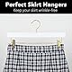 Amber Home 10 Stück 35,5cm Weiß Kleiderbügel aus Holz, Robust und Glänzend Hosenbügel Aufhänger für Hosen Shorts Rock Socken Unterwäsche, mit rutschfest Clips und Drehbar Haken (Gold 10)