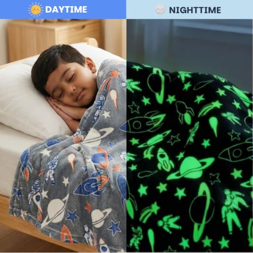 Image of Famyo Queen Size Glow in The Dark Blanket for Kids - Rocket | 200x152 cm, 0-15 Years | Soft Flannel Fleece Throw | Cozy & Warm All-Season Glow Blanket | Ideal Gift for Boys & Girls (Grey) | Soft Flannel Throw, Cozy All-Season Fleece Blankets for Boys & Girls | 200 x 152 cm | Ages 0-15 Years