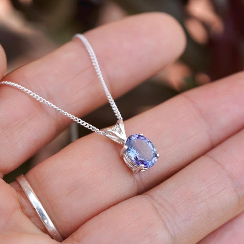 Pendentif tanzanite naturelle et argent 925, un collier d'exception taillé facettes - 3