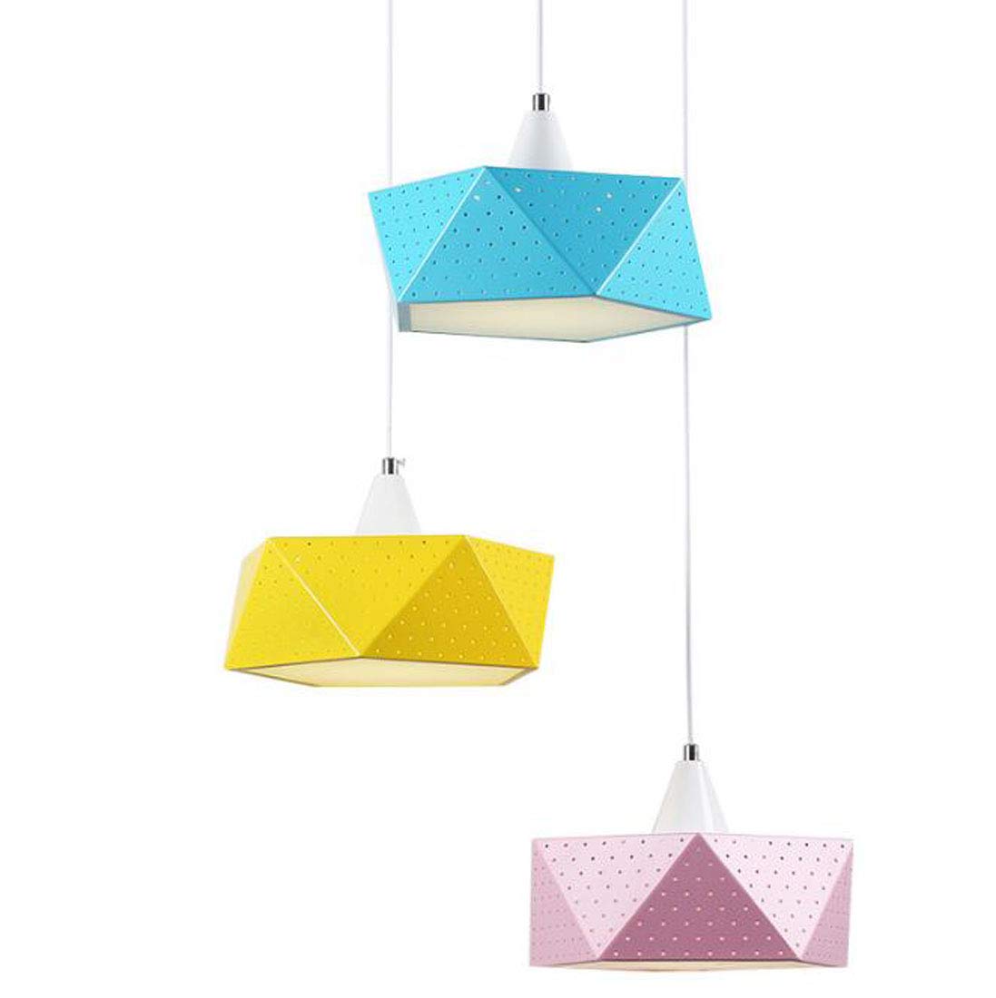 Lustre en fer forgé créatif pour corriger le manque de lumière