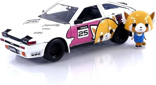 Jada Toys Sanrio 1:24 1986 Toyota Trueno (AE86) Figura de coche fundido a presión y Aggretsuko, juguetes para niños y adultos (33725)