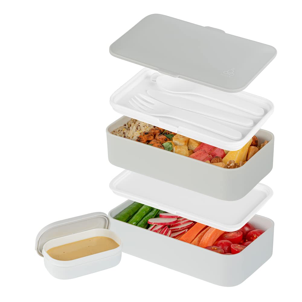 Restaurantware Bento Tek - Lonchera apilable de 1,148.2 g, 1 contenedor reutilizable para adultos, con utensilios incluidos, taza de salsa, de plástico gris y blanco, apta para microondas y