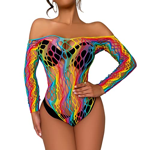 Bikini de malla arcoíris para solucionar tus outfits de festival aburridos