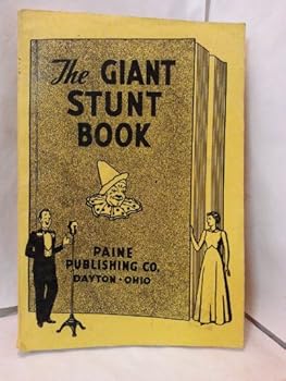 Paperback The Giant Stunt Book