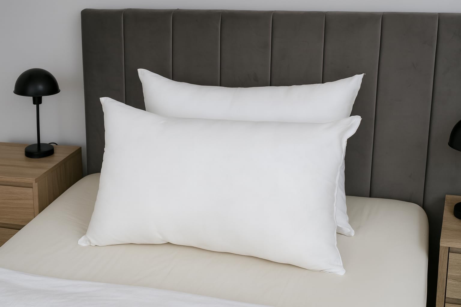 Chilimilii White Set Of 2 Or Set Of 4 Hollow Fibre Pillows- Bounce Back Extra Filled Bed Pillows 50X75cm- Hotel Quality Bed Pillows For Side, Back & Stomach Sleepers (2)