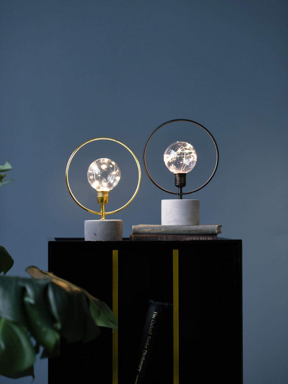 Lámparas Luz de estudio Lámpara de mesa Lámpara de lectura Nórdico Hierro forjado Base de cemento redonda Luz de noche Dormitorio Barra de noche Estilo industrial Lámpara de mesa decorativa LED