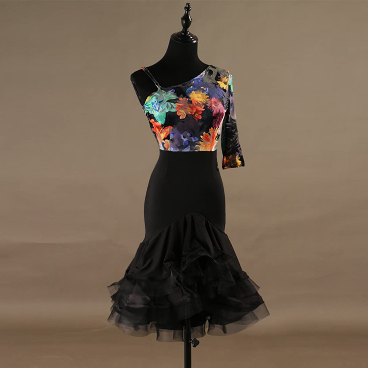 Damen Latein-Tanzkleider Ballsaal Einarm Salsa Samba Cha Cha Übungsrock Schwarzes Latein-Wettkampfkleid Walzer Performance Kleid Foxtrot Praxisrock Ballsaal Tanzkleider