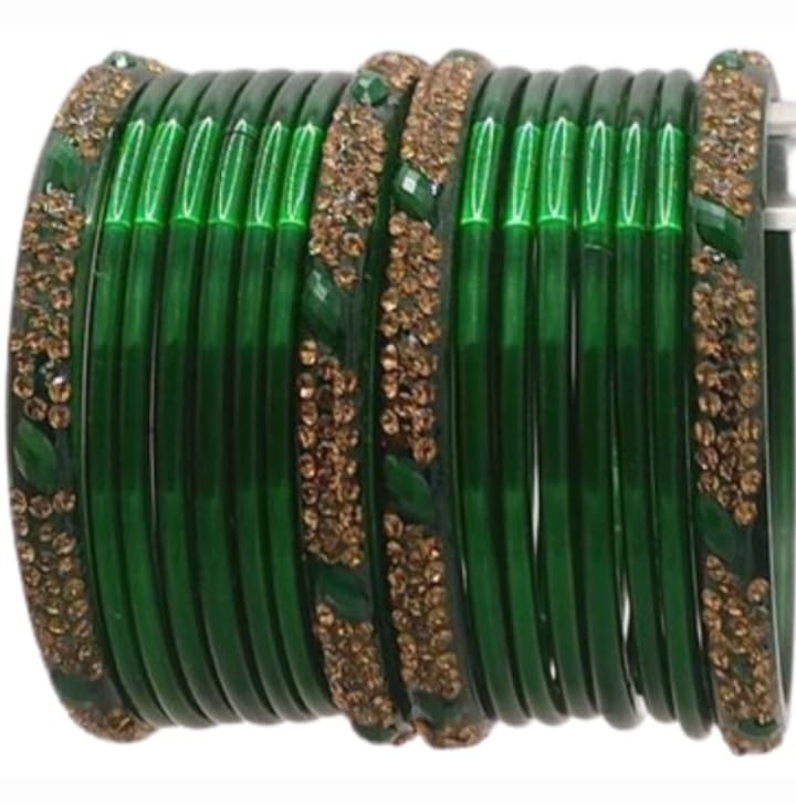 "Set of 4 Green Glass Kadas with Golden Stones and 12 Glass Bangles - Perfect for Saavn Festival Sawan and Festive Occasions". (2.4) (B0CBVN74PN) Amazon Price History, Amazon Price Tracker