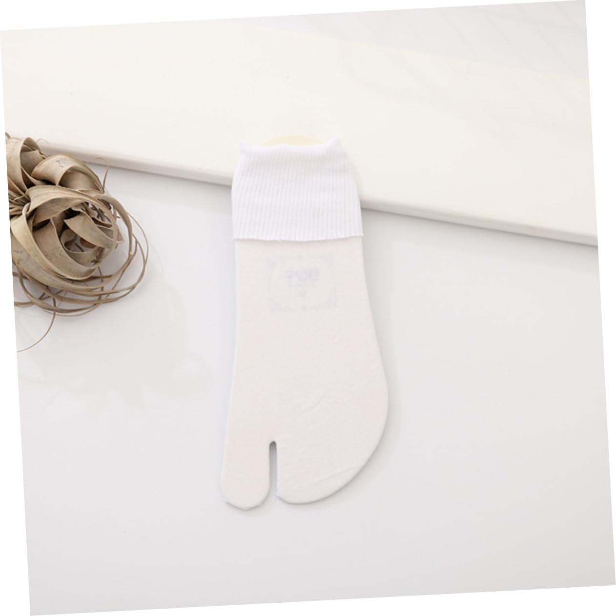 5pairs Thin Toe Socks for Men and Women Split Toe Slipper Socks Comfortable Blend for -flops and Sneakers Random Colors