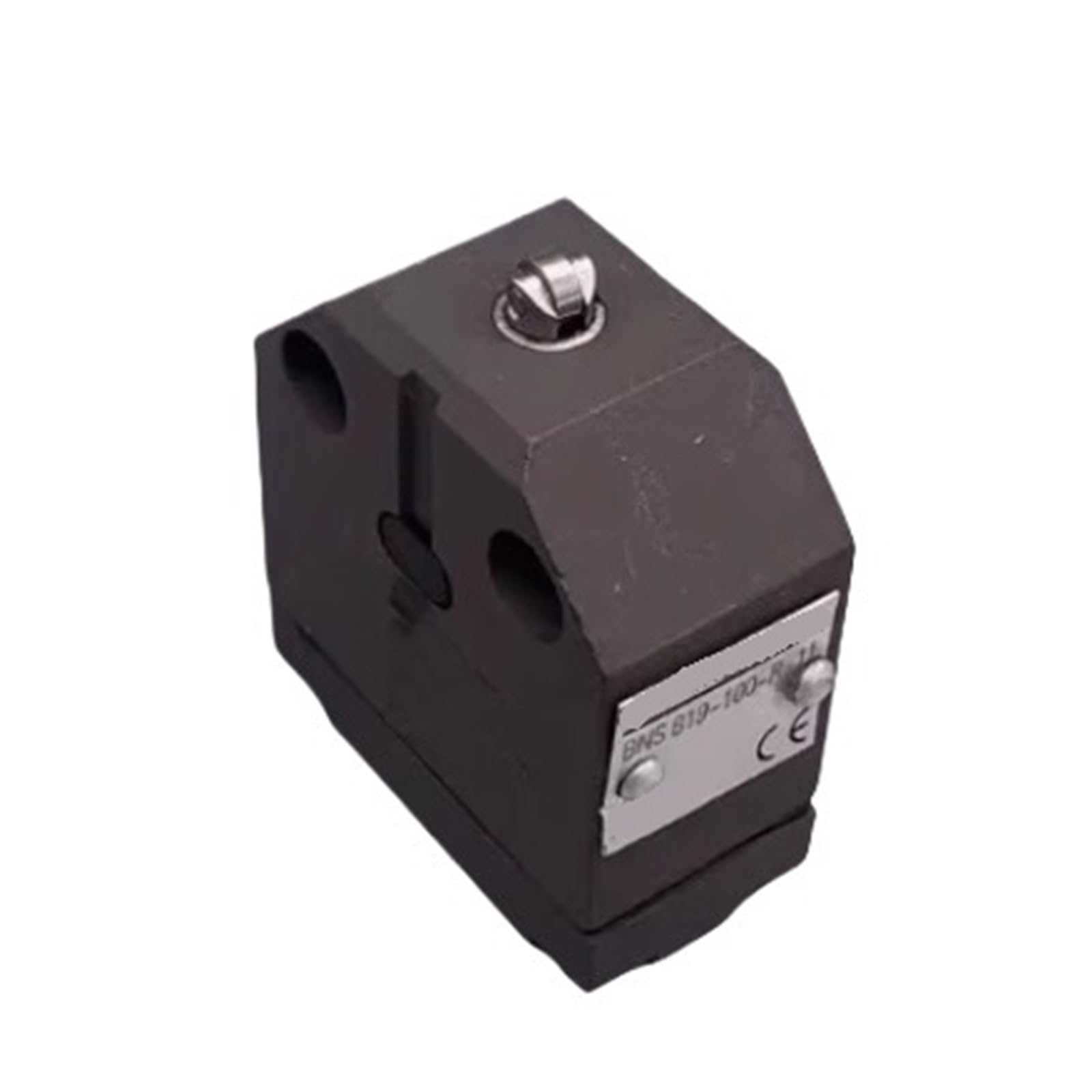 Interrupteur BNS819-100-R-11 : stoppez les pannes de détection sur vos convoyeurs