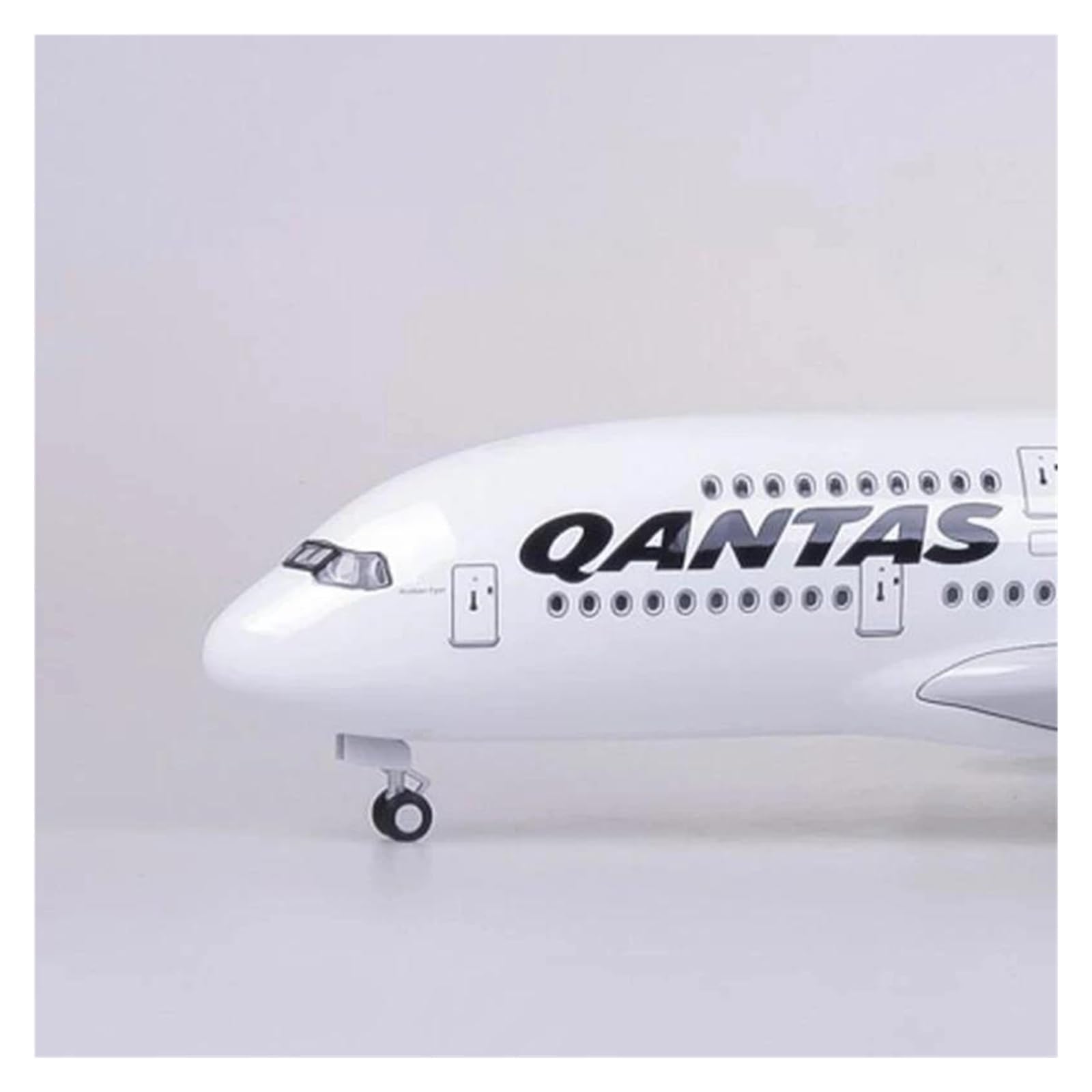 Odlewany metalowy samolot w skali 1/160 do samolotu 380 A380 QANTAS Model linii lotniczej W lekki i kołowy odlewany samolot z żywicy plastikowej do zbierania do kolekcji i wyświetlania (LED)