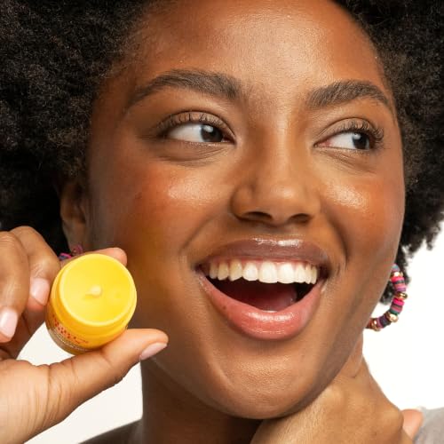 Image of Burt's Bees Bundle - Vanilla Honey Lip Butter, 0.5 Ounce + Clear Day Lip Oil, 0.15 Ounce