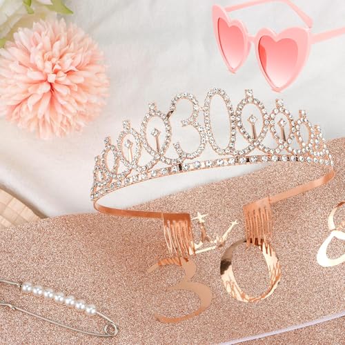 30. Geburtstag Frauen, 30 Geburtstag Frauen Deko, Rosegold 30geburtstags-Krone Schärpe Set, Contains A Pink Heart-Shaped Pair Of Glasses, Ideale Geschenk für Friend, Colleague, Wife, Girlfriend