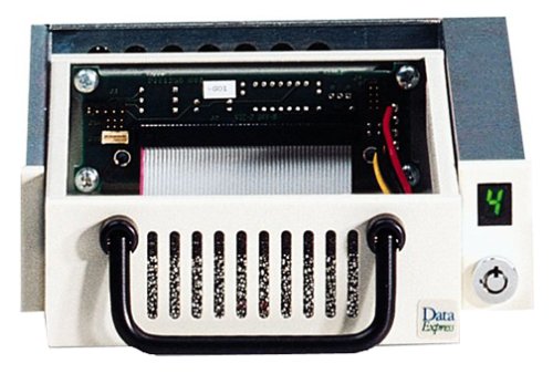 Rack SCSI Ultra160 DE100 5.25" pour intégration fluide en station de travail