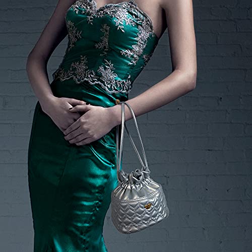 Ultra Jewelry Case – Travel Jewelry Organizer Convertible to an Evening Bag with 10 Clear Removable Pouches, 2 Snap Side Pockets & Drawstring Closure – Featured in Oprah’s Favorite Things (Silver)4