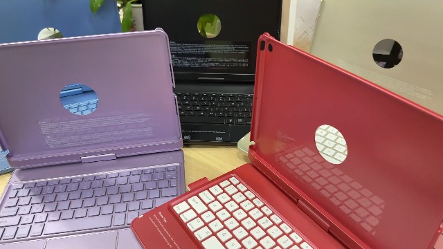 CACOE Custodia Con Tastiera Per IPad 11ª E 10ª Gen 2025/2022 Con Touchpad, Tastiera Spagnola Removibile, Retroilluminazione 7 Colori E Rotazione 360°