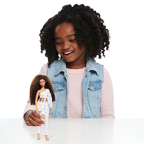 Muñeca Naturalistas Kelsey 11.5 pulgadas con accesorios miniatura 4