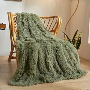 XeGe Luxury Faux Fur Blanket, Sage Green Soft Big Fluffy Throw, Shaggy Plush Decorative Couch Throw, Cute Furry Fuzzy Blanket for Bed Bedroom Living Room Sage Green, 60×90