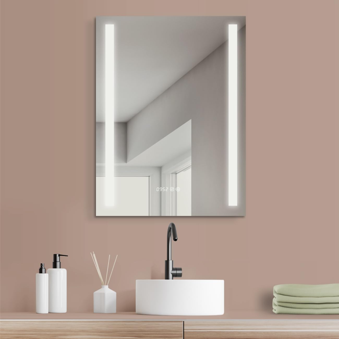Miroir De Salle De Bain Avec éclairage,mural Avec 3 Couleurs De Lumière,éclairé IP44 Avec Interrupteur Tactile,fonction Mémoire,en Aluminium,50x70 Cm | Leroy Merlin