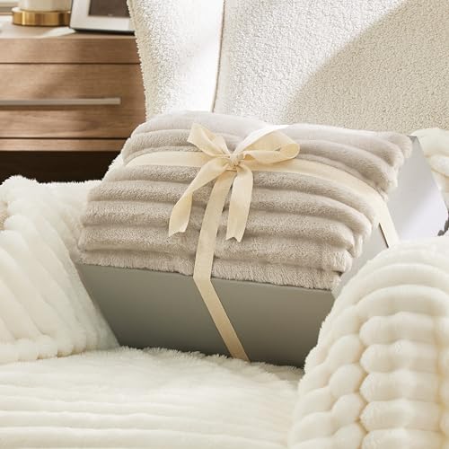 BEDSURE Sherpa Decke Beige - Warme Dicke Kuscheldecke Flauschig, Sofadecke Couchdecke Winterdecke, Wohndecke 150x200 cm XL Wohn- & Kuscheldecken